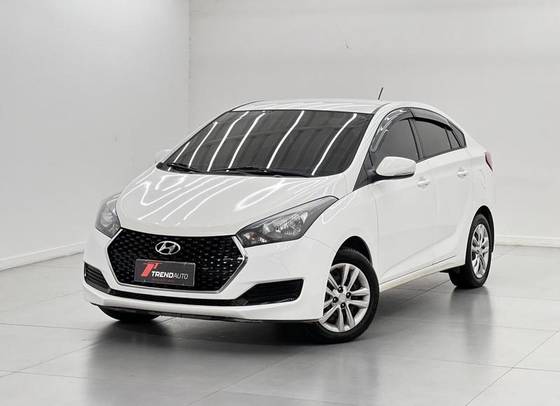 HYUNDAI HB20S 1.6 COMFORT PLUS 16V FLEX 4P AUTOMÁTICO